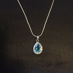 Aqua Pendant set in Silver